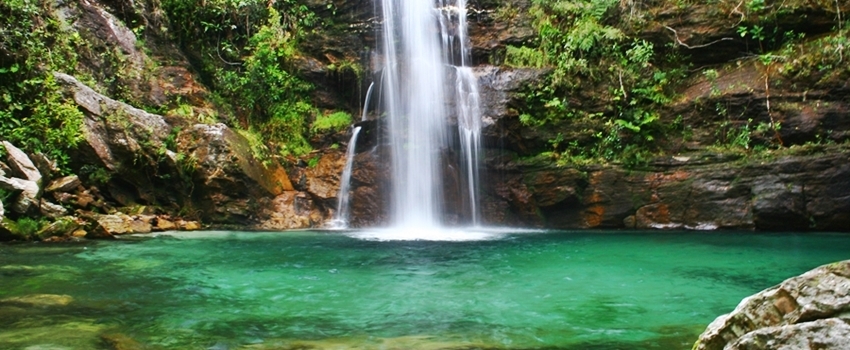 Conheça a Cachoeira Santa Bárbara na Chapada dos Veadeiros