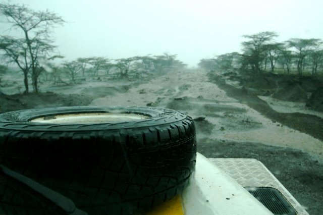 Chuva no Quênia - Mundo Por Terra