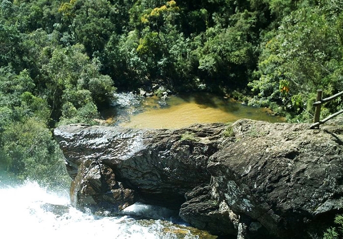 Poço da Cachoeira Santo Izidro - Trilha do Ouro